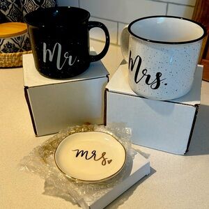 Mr & Mrs mug set & Mrs ring holder tray Wedding Engagement Shower gift.